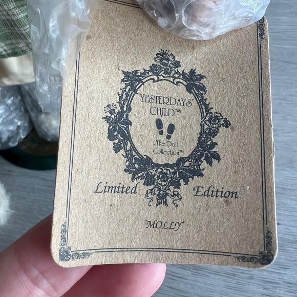 Limited Edition Yesterdays Child Porcelain Collection Doll Molly - Picture 4 of 8